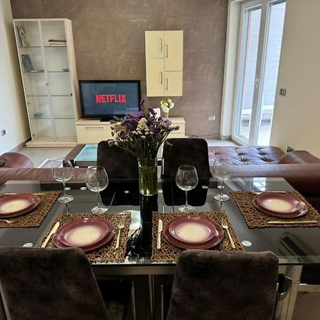 Diem Apartment Near Pazari I Ri Tiranë Ngoại thất bức ảnh