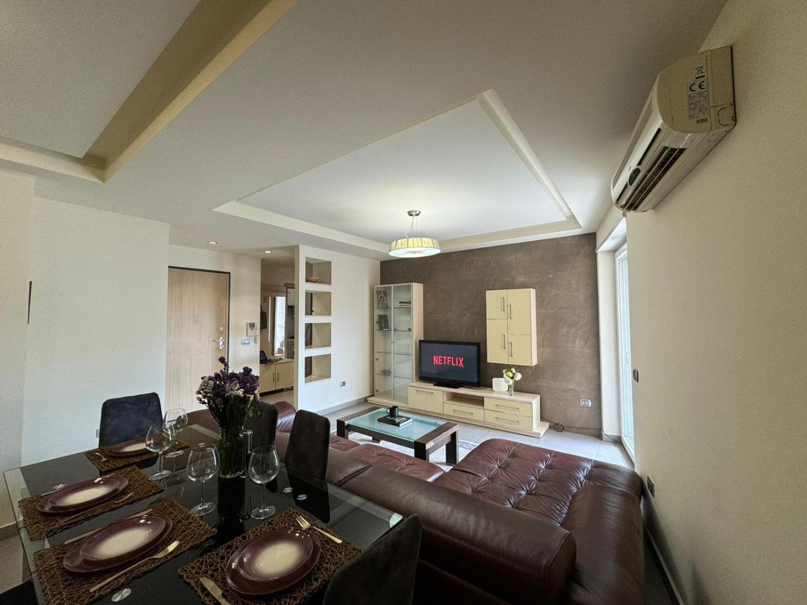 Diem Apartment Near Pazari I Ri Tiranë Ngoại thất bức ảnh