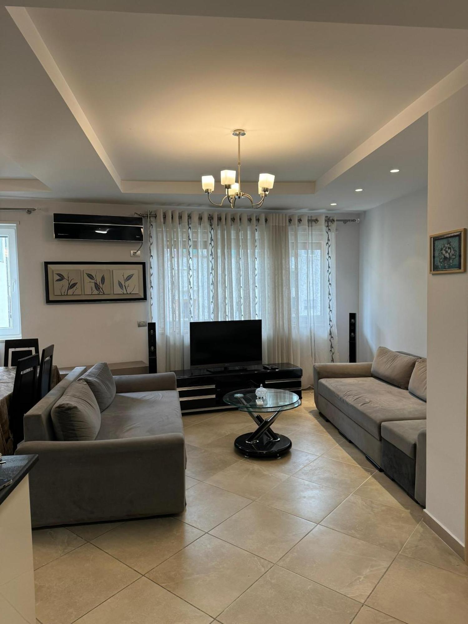 Diem Apartment Near Pazari I Ri Tiranë Ngoại thất bức ảnh